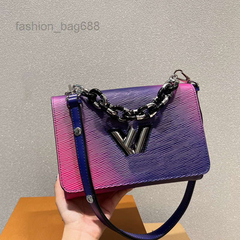 Evening Bags Twist Denim water ripple Bag Designer Women Shoulder Bags V Lock Flap Chain Handbags Woman Crossbody Lady Pochette Tote Black Handbag
Evening Bags Twist Denim water ripple Bag Designer Women Shoulder Bags V Lock Flap Chain Handbags Woman Crossbody Lady Pochette Tote Black Handbag