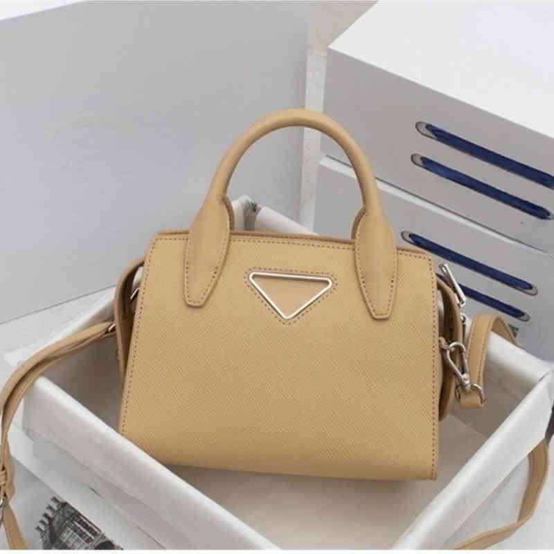 Prads totes designer handbag women bag Handbags Prade the Tote bags Luxuries designers womens crossbody Handbag Shoulder 7A high quality purses wallet AKRY, Black
Prads totes designer handbag women bag Handbags Prade the Tote bags Luxuries designers womens crossbody Handbag Shoulder 7A high quality purses wallet AKRY, Black