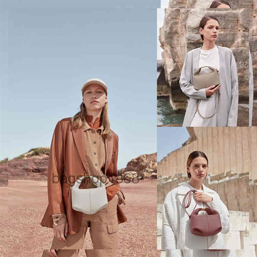 22s Designer Bag Leather Polene Women's Bag French 2021 New Solid Color Bento Bag Number Eleven Single Shoulder Purses Hands Satchels239f, Black
22s Designer Bag Leather Polene Women's Bag French 2021 New Solid Color Bento Bag Number Eleven Single Shoulder Purses Hands Satchels239f, Black