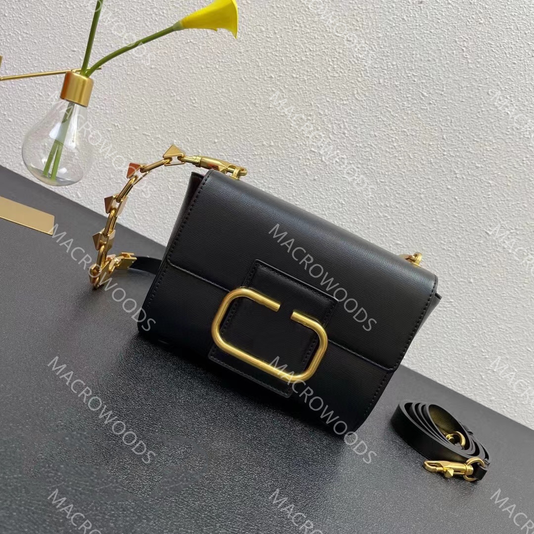 designer chain Bag shoulder bag Leather messenger bag for women luxury handbag Metal rivet buckle Internal multi-layer compartment Magnetic snap closure, White
designer chain Bag shoulder bag Leather messenger bag for women luxury handbag Metal rivet buckle Internal multi-layer compartment Magnetic snap closure, White