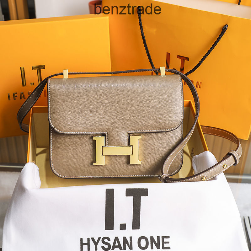 Bags Herme Leather Designer Bag Hong Kong brand 2022 new h-button bag temperament leather lady tofu one, Grey
Bags Herme Leather Designer Bag Hong Kong brand 2022 new h-button bag temperament leather lady tofu one, Grey