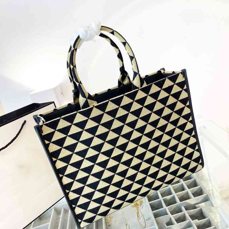 Designer Luxury Prade Bags For womens Pink Strap Crossbody Handbags Vintage Pravda Paris Plaid Totes Bag Purses Shoulder PADA Mens Multicolour Nylon Wallet 3PBW, Beige
Designer Luxury Prade Bags For womens Pink Strap Crossbody Handbags Vintage Pravda Paris Plaid Totes Bag Purses Shoulder PADA Mens Multicolour Nylon Wallet 3PBW, Beige