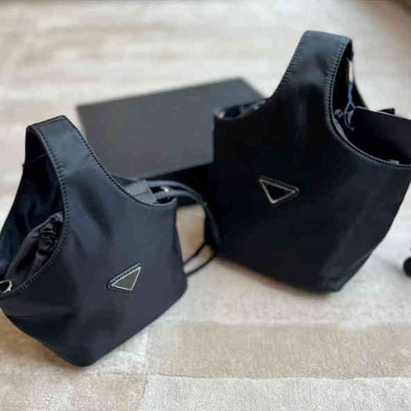 Prads totes designer handbag women bag Handbags Prade the Tote bags Luxuries designers womens crossbody Handbag Shoulder 7A high quality purses wallet FICN, Black
Prads totes designer handbag women bag Handbags Prade the Tote bags Luxuries designers womens crossbody Handbag Shoulder 7A high quality purses wallet FICN, Black