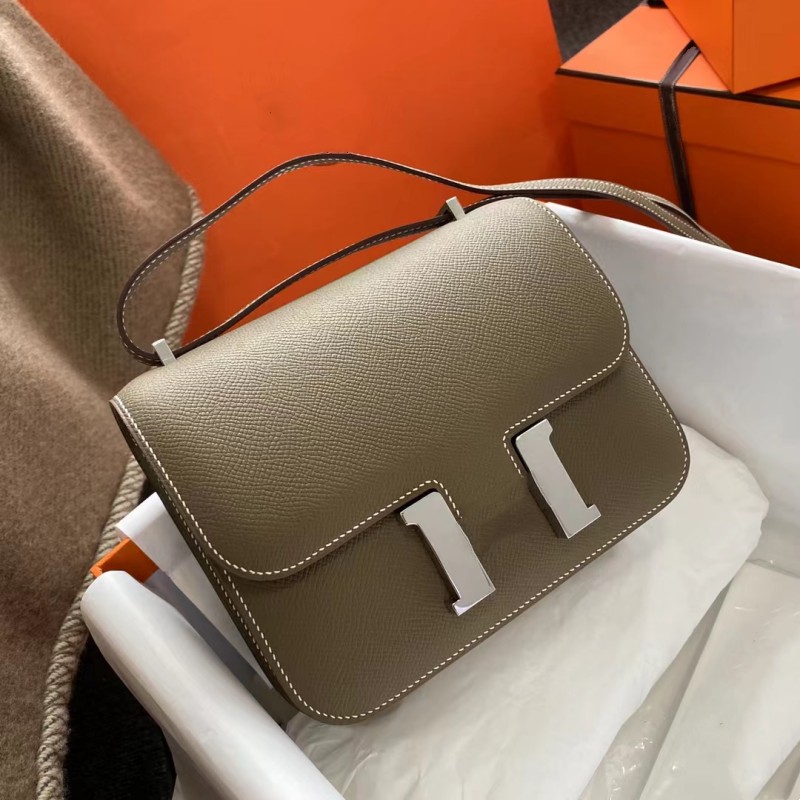 9A top designer women's bag Epsom leather handmade wax line stewardess small square luxury classic fashion single shoulder messenger multi-color paired gift box
9A top designer women's bag Epsom leather handmade wax line stewardess small square luxury classic fashion single shoulder messenger multi-color paired gift box