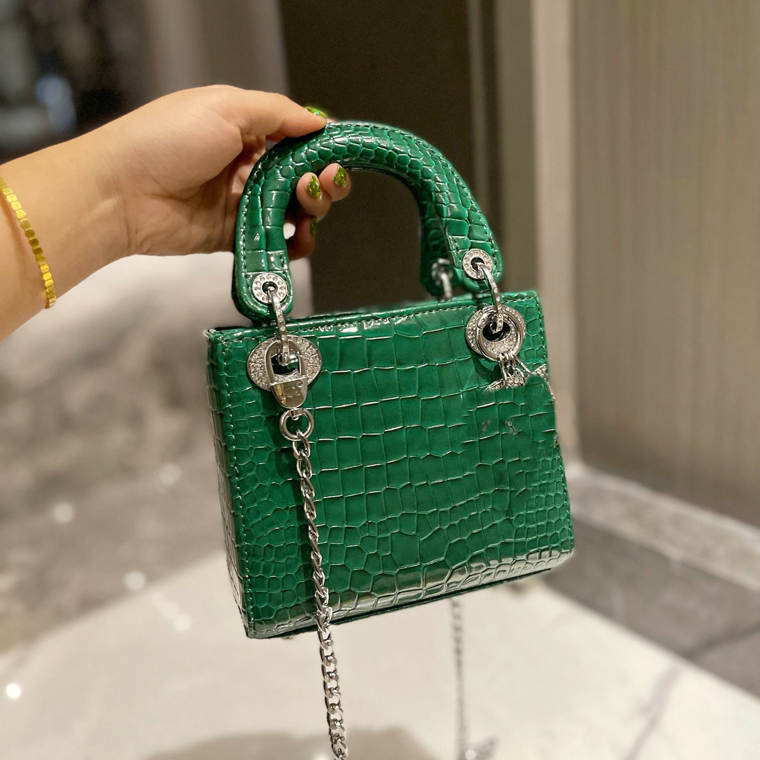 Luxury design One Shoulder Crossbody Bag Purse tote bag leather woman handbag Women Luxurys Designers Bags green black pink gray orange
Luxury design One Shoulder Crossbody Bag Purse tote bag leather woman handbag Women Luxurys Designers Bags green black pink gray orange