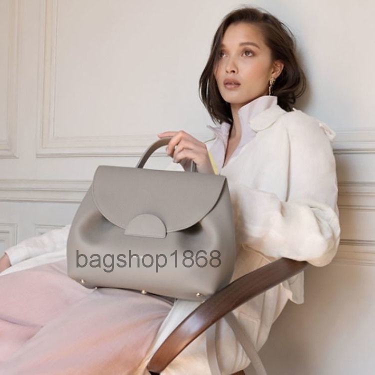 Designer Bag Ple Large Bag Female Ins Minority Design New Smiling Face Versatile Portable Women fashion bags, Ivory rice large
Designer Bag Ple Large Bag Female Ins Minority Design New Smiling Face Versatile Portable Women fashion bags, Ivory rice large