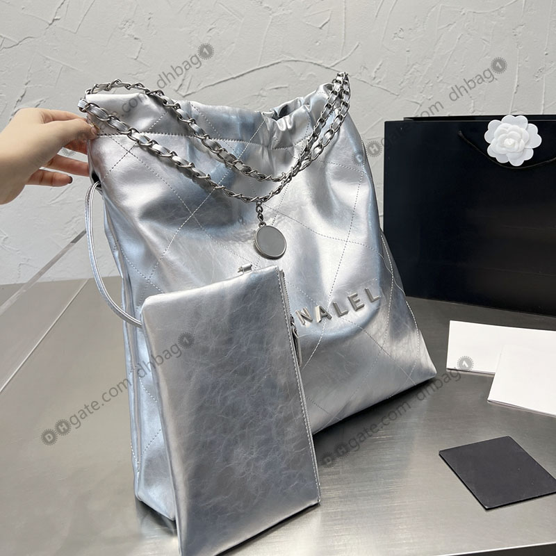 Luxury French Women 2022 Shopping Bags Handbags Metal Texture Oil Wax Leather Shoulder Bag High Capacity Silver Hardware Quilted Outdoor Tote Bag Pochette 39x42cm, Black
Luxury French Women 2022 Shopping Bags Handbags Metal Texture Oil Wax Leather Shoulder Bag High Capacity Silver Hardware Quilted Outdoor Tote Bag Pochette 39x42cm, Black