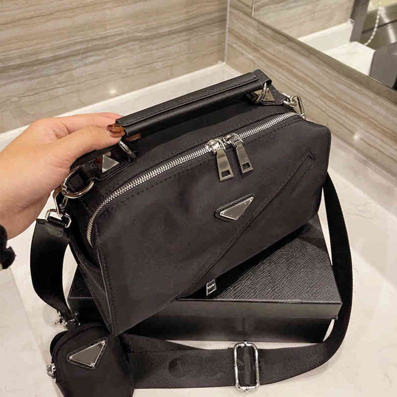 Prads totes designer handbag women bag Handbags Prade the Tote bags Luxuries designers womens crossbody Handbag Shoulder 7A high quality purses wallet 4I6N, Black
Prads totes designer handbag women bag Handbags Prade the Tote bags Luxuries designers womens crossbody Handbag Shoulder 7A high quality purses wallet 4I6N, Black
