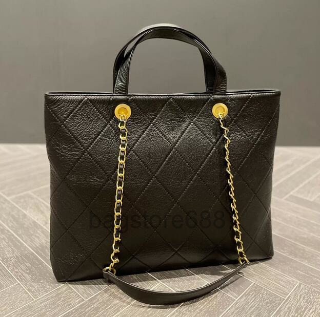 Luxury Womens bags Classic Black Top Calfskin Totes Shopping Bag Diamond Quilted Hardware Chain Crossbody Shoulder Bag Designer
Luxury Womens bags Classic Black Top Calfskin Totes Shopping Bag Diamond Quilted Hardware Chain Crossbody Shoulder Bag Designer