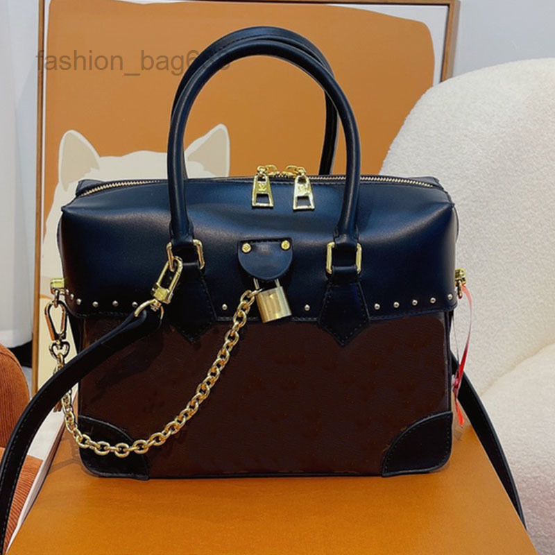 Evening Bags Luxurys Designers City malle Locks Bags Women chain Shoulder bag Totes Velvet Crossbody Handbag Purses Backpack shopping Bags, 01
Evening Bags Luxurys Designers City malle Locks Bags Women chain Shoulder bag Totes Velvet Crossbody Handbag Purses Backpack shopping Bags, 01