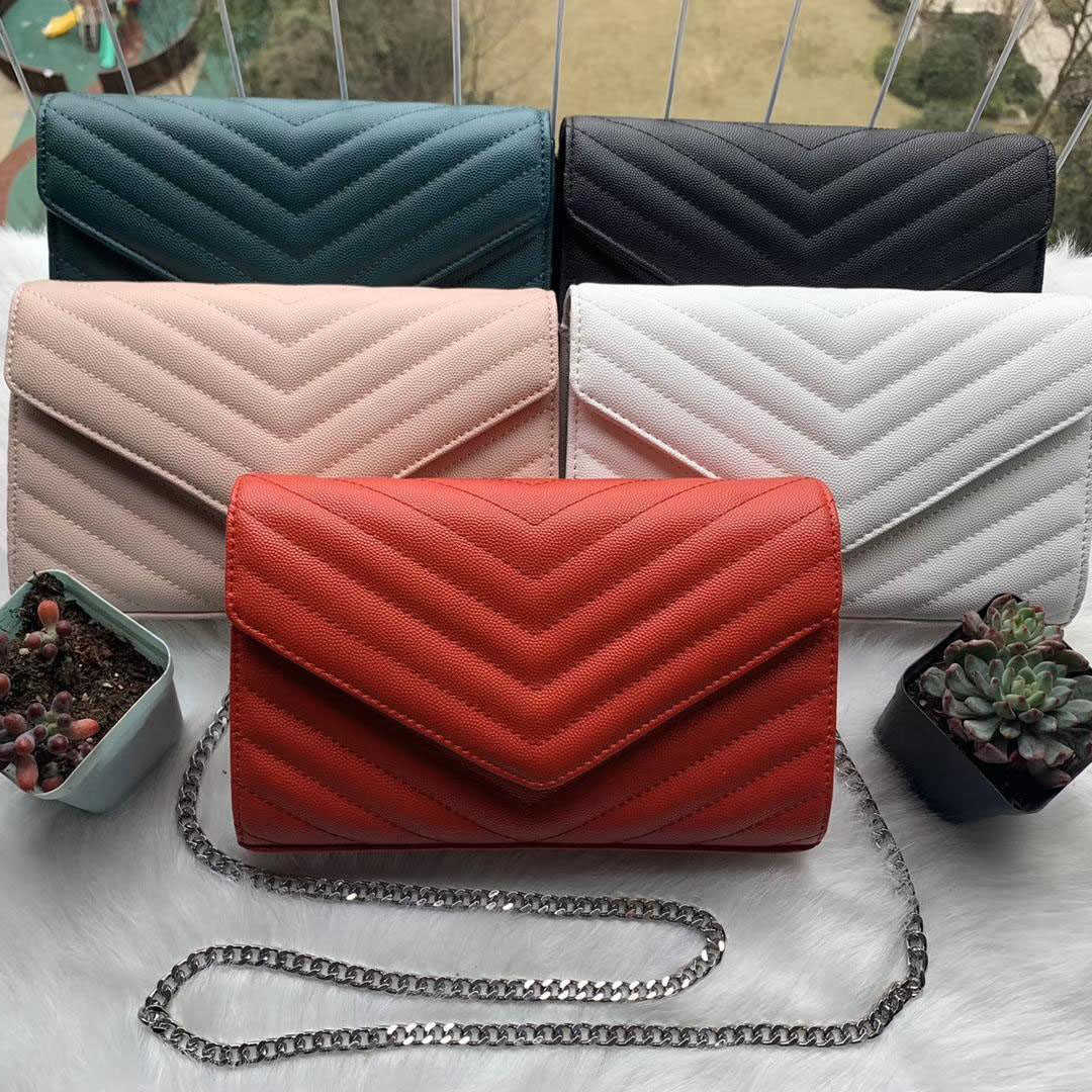 Top quality 2022 Womens messenger bag Fashion luxurys wallets designers mens Shoulder Totes purse handbags crossbody backpack
Top quality 2022 Womens messenger bag Fashion luxurys wallets designers mens Shoulder Totes purse handbags crossbody backpack
