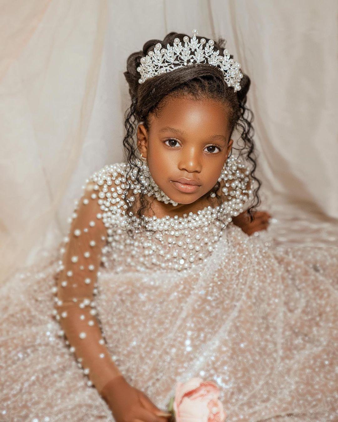 Flower Luxurious 2022 Girl Dresses Sequined Lace Pearls High Neck Long Sleeves Champagne Sequins Ball Gown Tutu Lilttle Kids Birthday Pageant Weddding
