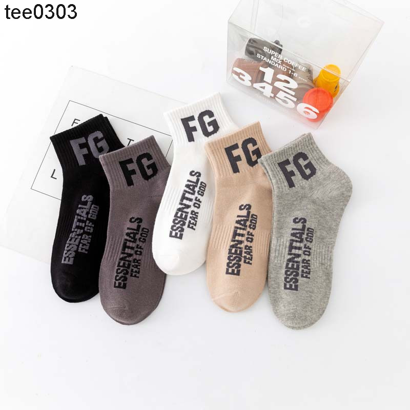 Men's Socks essentials men's and women's high street fog rich letter sports cotton socks, Socks dark grey fg
Men's Socks essentials men's and women's high street fog rich letter sports cotton socks, Socks dark grey fg
