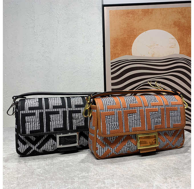 Luxury Genuine leather tote Shoulder Bags baguette pochette handbags classic clutch Designer Embroidery envelope wallet womens fashion Cross
Luxury Genuine leather tote Shoulder Bags baguette pochette handbags classic clutch Designer Embroidery envelope wallet womens fashion Cross