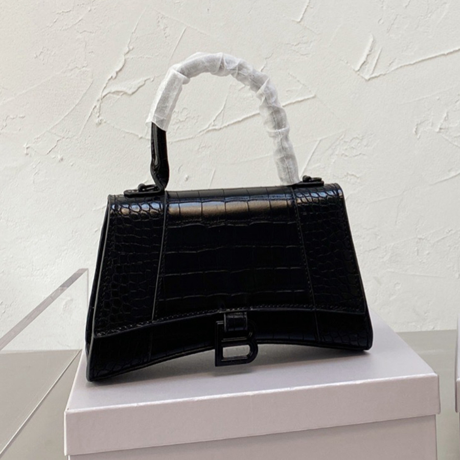 2022 Fashion Women Handbag Luxury Designer Bags White Black Leather Embroidery Multicolor Single Shoulder Large Capacity Bucket Bag Crossbody Purses Handbags741
2022 Fashion Women Handbag Luxury Designer Bags White Black Leather Embroidery Multicolor Single Shoulder Large Capacity Bucket Bag Crossbody Purses Handbags741