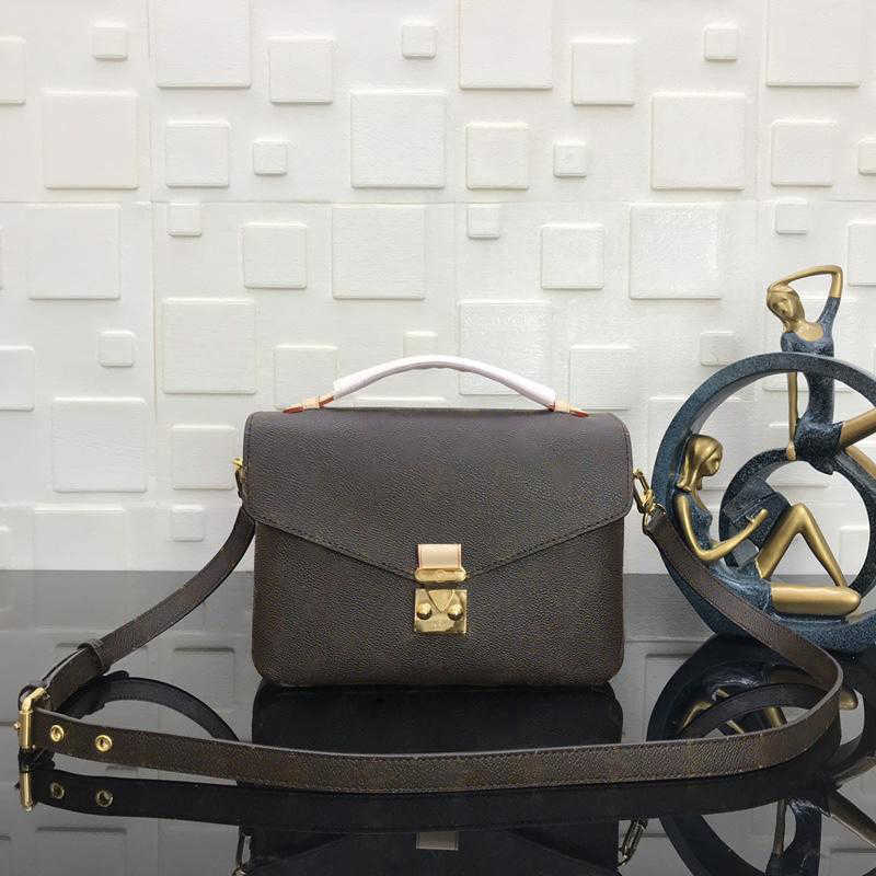 High quality designer bags genuine black leather women's handbag shoulder bag crossbody messenger Embossed new fashion
High quality designer bags genuine black leather women's handbag shoulder bag crossbody messenger Embossed new fashion