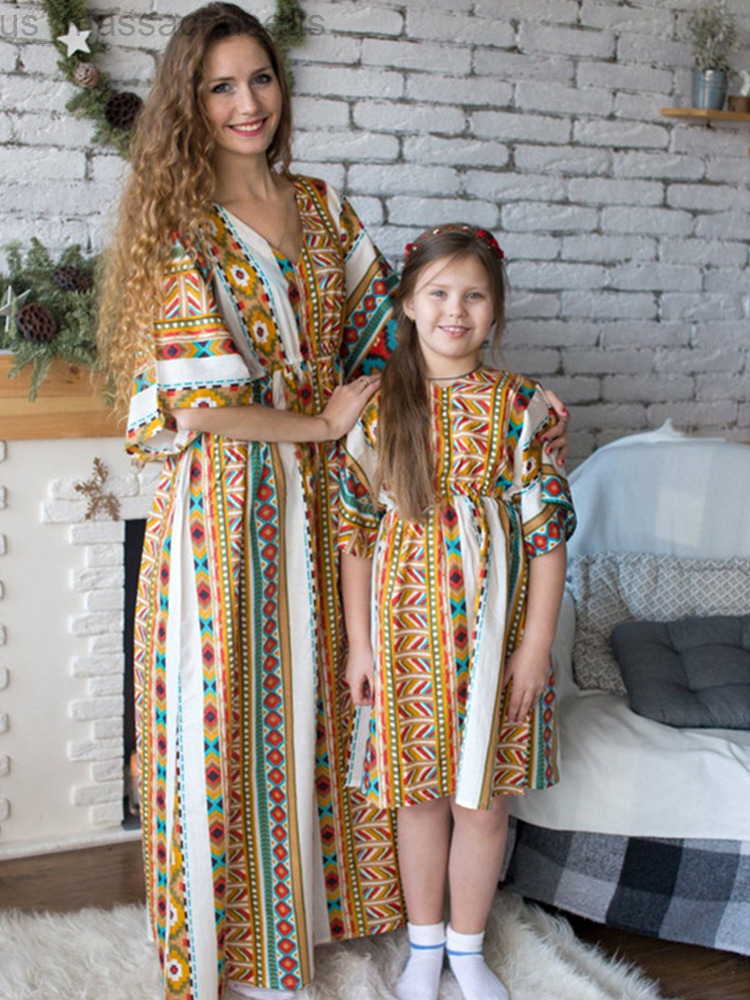 Family Matching Outfits Summer Family Look Mom And Me Dress Print V-neck Short Sleeve Long Dresses Family Matching Outfits Mother Daughter Dresses L22