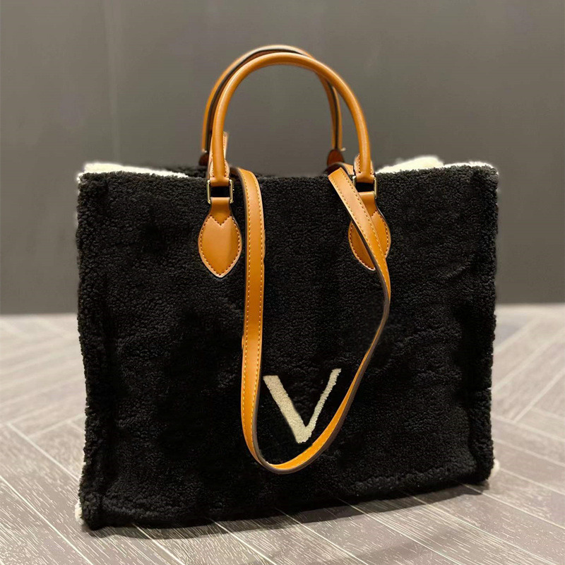 Winter Furry Teddys Bags designer bag luxury handbag tote bag fashion floral shopping totes flowers handbags Large Capacity Sheep Fur 5A, 38*33cm
Winter Furry Teddys Bags designer bag luxury handbag tote bag fashion floral shopping totes flowers handbags Large Capacity Sheep Fur 5A, 38*33cm