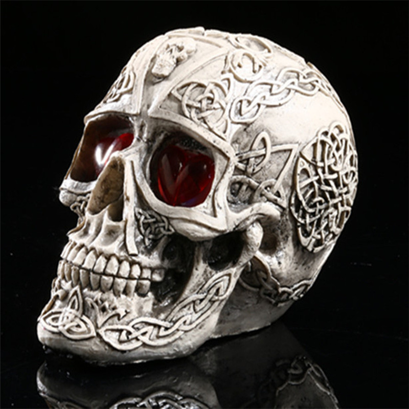 Decorative Objects Figurines Handmade LED Eyes Resin Skull Skeleton Head Statues Demon Sculpture Home Decoration Craft Halloween Decor Gift 220915