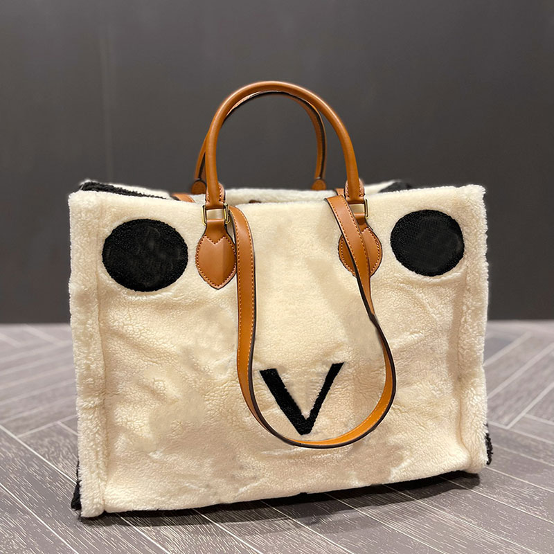 Totes Women Tech Fleece handbags designer Tote Shopping bag 22FW handbag Luxury Fashion Shoulder bag Black White Color, Make up for difference
Totes Women Tech Fleece handbags designer Tote Shopping bag 22FW handbag Luxury Fashion Shoulder bag Black White Color, Make up for difference