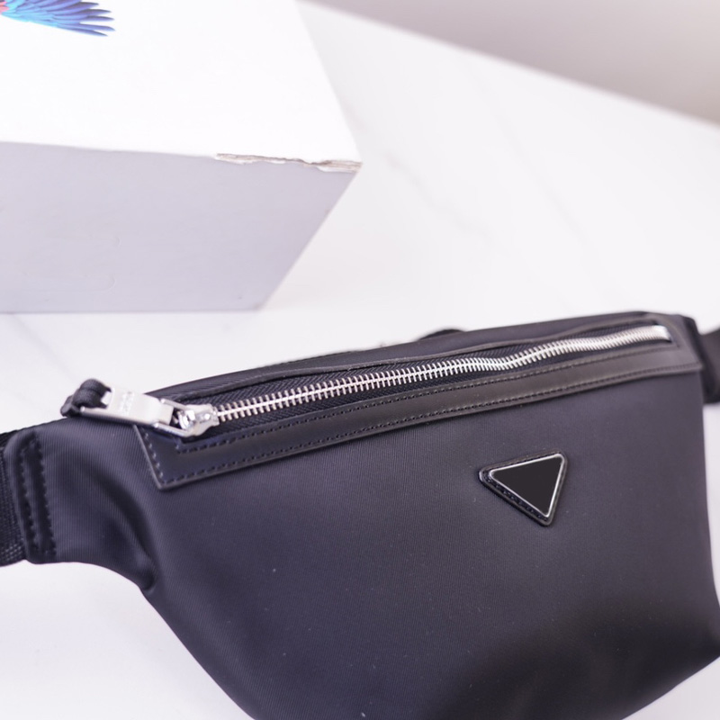 New Designers Luxury Waist Bags Cross Body Famous Bumbag Hot Shoulder Bag Black Bum Fanny Pack