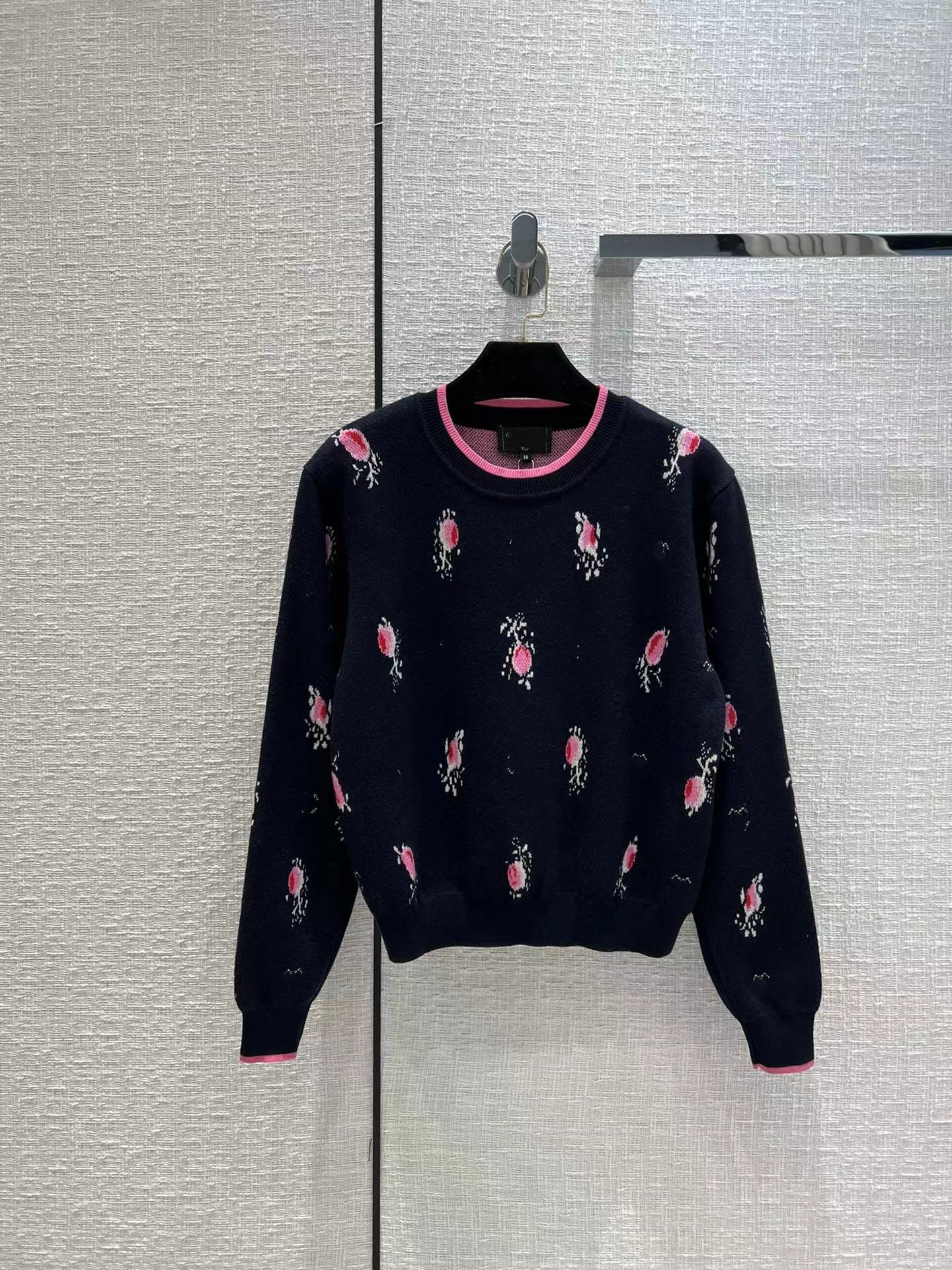 Milan Runway Sweater 2022 New Autumn Winter Long Sleeve O Neck Women' Sweaters High End jacquard Pullover Designer Sweater 0917-14, Picture color
Milan Runway Sweater 2022 New Autumn Winter Long Sleeve O Neck Women' Sweaters High End jacquard Pullover Designer Sweater 0917-14, Picture color