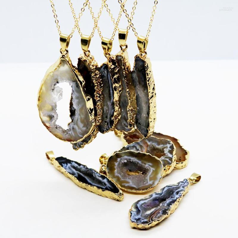 Pendant Necklaces Exquisite Natural Stone Necklace Classic Crystal Onyx Semi Gem Slice For Unisex Elegant Choker
Pendant Necklaces Exquisite Natural Stone Necklace Classic Crystal Onyx Semi Gem Slice For Unisex Elegant Choker