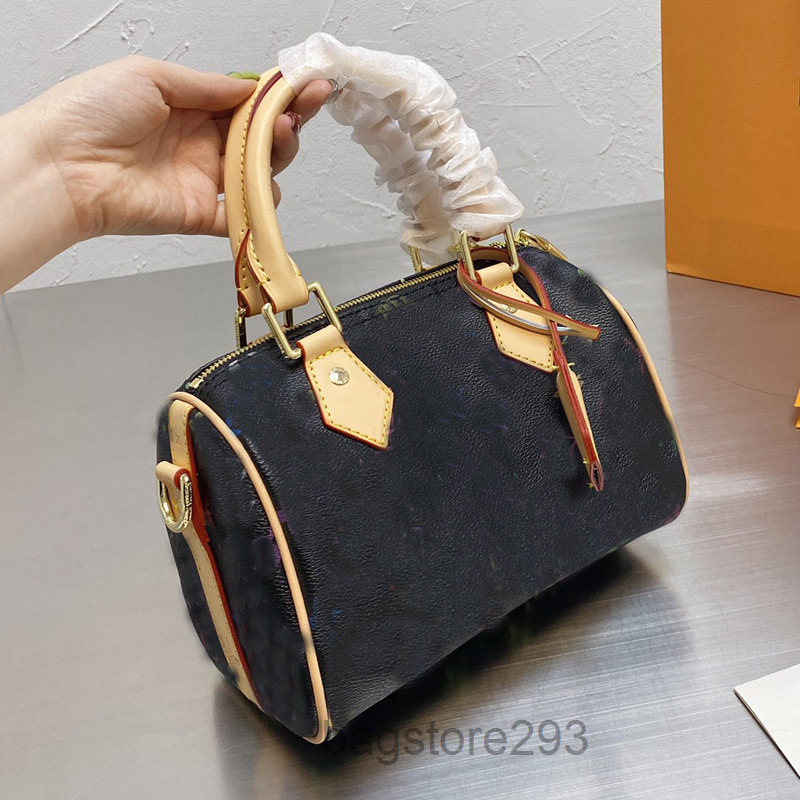 Women Pillow Bag Handbags Large Tote Bags Shouler Bag Black And White Tricolor Color Letters HighCapacity Detachable Long Shoulder Strap 2022, 20cm
Women Pillow Bag Handbags Large Tote Bags Shouler Bag Black And White Tricolor Color Letters HighCapacity Detachable Long Shoulder Strap 2022, 20cm