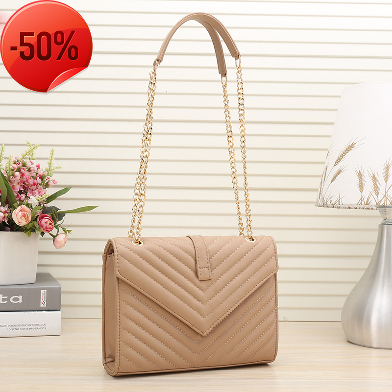 Designer Bags 2022 Luxurys Digners Tote Hand Pu Leather Classic Ladi Lock Shoulder 6 Colors Gold Chain 3 Modelstote purses ladies handbags Factory wholesale, B#blue
Designer Bags 2022 Luxurys Digners Tote Hand Pu Leather Classic Ladi Lock Shoulder 6 Colors Gold Chain 3 Modelstote purses ladies handbags Factory wholesale, B#blue