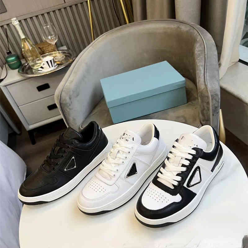 Casual Shoes P's small white women's 2022 spring and summer new leather thick soled lovers' same triangle casual sports shoes, Black
Casual Shoes P's small white women's 2022 spring and summer new leather thick soled lovers' same triangle casual sports shoes, Black