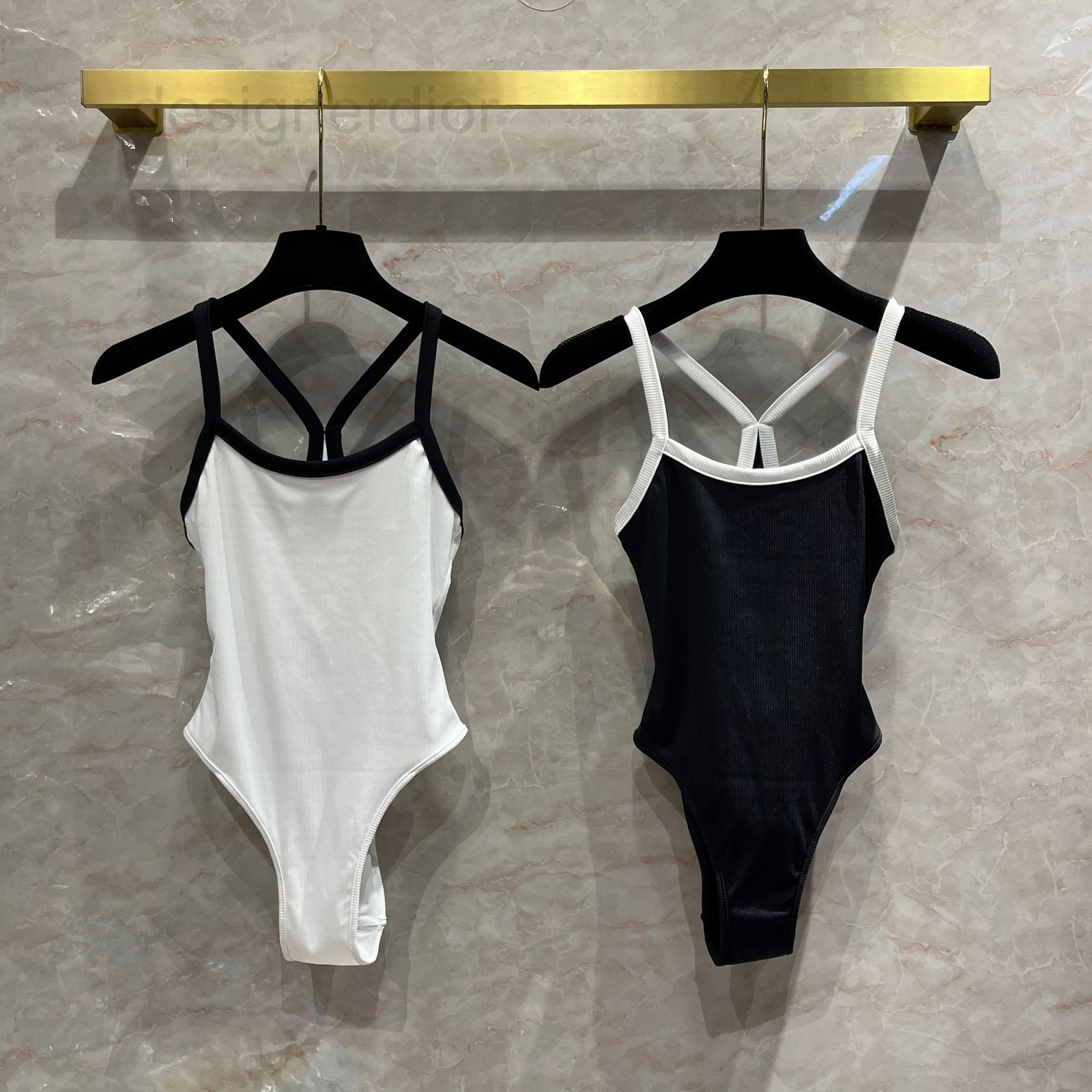 Women' Swimwear designer Strap bodice jumpsuit charming tight backless celebrity small fragrance pure desire to spend holiday vest briefs swimsuit RBT3, 2# packing bag
Women' Swimwear designer Strap bodice jumpsuit charming tight backless celebrity small fragrance pure desire to spend holiday vest briefs swimsuit RBT3, 2# packing bag