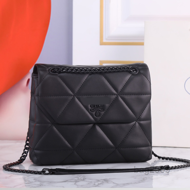 Evening Bags Crossbody Bag Chain Women Shoulder Messenger Bags Genuine Leather Triangle Sign Thread Interior Compartment Pocket Handbags Pur
Evening Bags Crossbody Bag Chain Women Shoulder Messenger Bags Genuine Leather Triangle Sign Thread Interior Compartment Pocket Handbags Pur