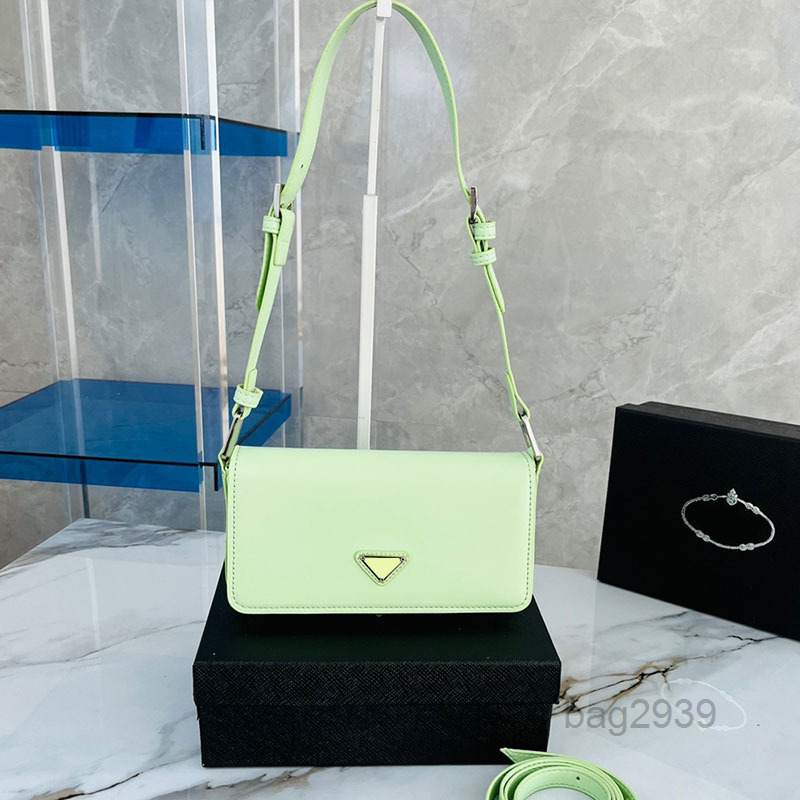 Evening Bags Crossbody Flap Organ Bag Women Handbags Purse Cowhide Leather Triangle Sign Silver Hardware Plain Wallets Classic Shoulder Mess
Evening Bags Crossbody Flap Organ Bag Women Handbags Purse Cowhide Leather Triangle Sign Silver Hardware Plain Wallets Classic Shoulder Mess