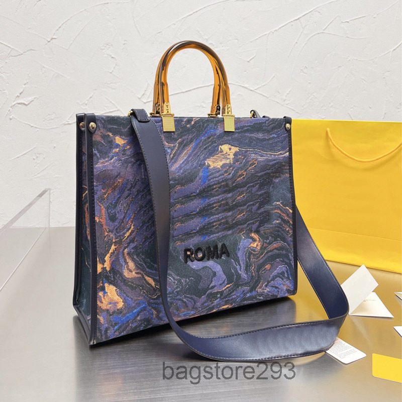 HighCapacity Handbag Shopping Bag Tote Shoulder Bags Removable Belt Embroidered Letters High Quality Travel Handbags Interior Zip Pocket 2022
HighCapacity Handbag Shopping Bag Tote Shoulder Bags Removable Belt Embroidered Letters High Quality Travel Handbags Interior Zip Pocket 2022