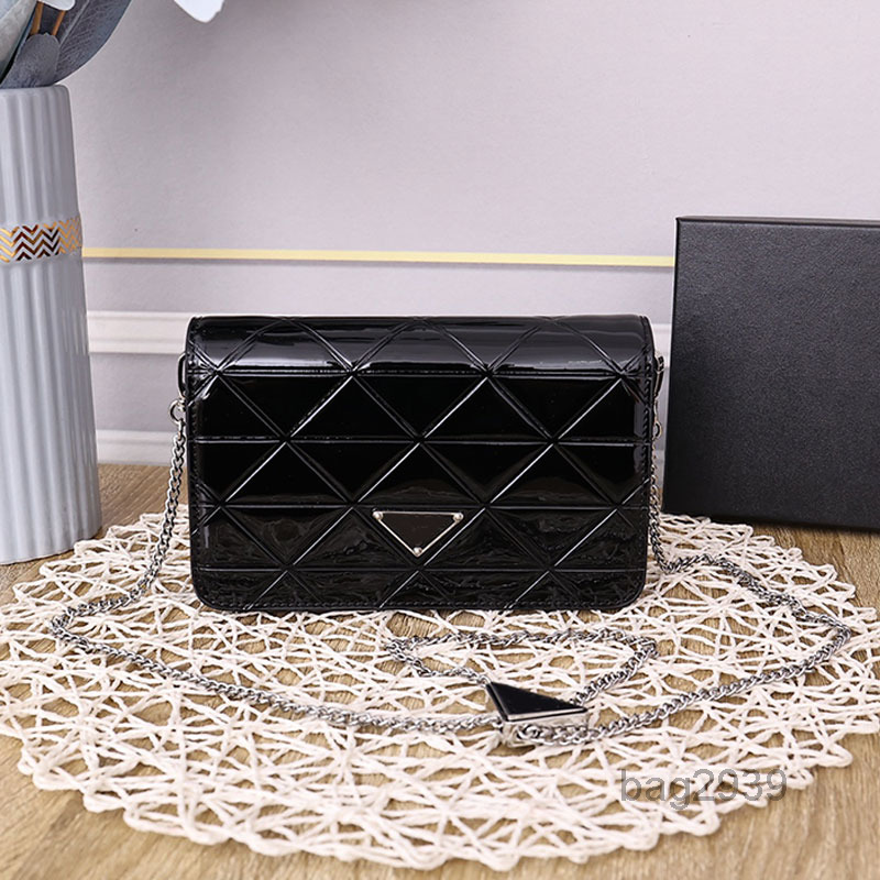 Evening Bags Crossbody Bag Chain Flap Shoulder Bags Women Handbags Purse Bright Genuine Leather Triangle Diamond Design Fashion Letters Magn
Evening Bags Crossbody Bag Chain Flap Shoulder Bags Women Handbags Purse Bright Genuine Leather Triangle Diamond Design Fashion Letters Magn