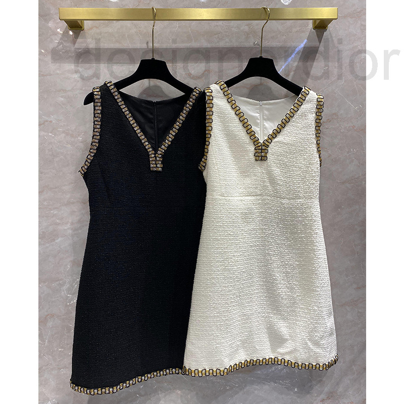 Casual Dresses designer Beaded Ribbon V-Neck Sleeveless Dress Small Fragrant Summer Design Sense Popular Temperament High rise Skirt 30XR, 2# packing bag
Casual Dresses designer Beaded Ribbon V-Neck Sleeveless Dress Small Fragrant Summer Design Sense Popular Temperament High rise Skirt 30XR, 2# packing bag