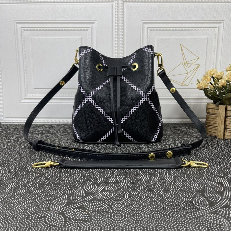 Evening Bags Handbag Women Bucket Bag Crossbody Bags Drawstring Embossed Letter Genuine Leather Detachable Handle Plain Fashion Handbags Pu
Evening Bags Handbag Women Bucket Bag Crossbody Bags Drawstring Embossed Letter Genuine Leather Detachable Handle Plain Fashion Handbags Pu