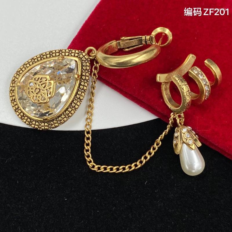 Backs Earrings Clip-on & Screw Back Exaggerated Retro Personality Drop Ear Clip EarringsClip-on
Backs Earrings Clip-on & Screw Back Exaggerated Retro Personality Drop Ear Clip EarringsClip-on