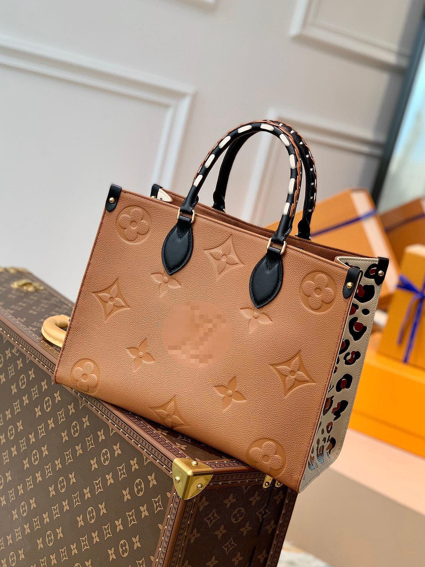 LVs Louiseities Viutonities Top ONTHEGO Handbags Women Leather Shoulder Bags Leopard Splicing Crossbody Bag Messenger Bags Designers Handbag Tote Purse M58521, Customize
LVs Louiseities Viutonities Top ONTHEGO Handbags Women Leather Shoulder Bags Leopard Splicing Crossbody Bag Messenger Bags Designers Handbag Tote Purse M58521, Customize