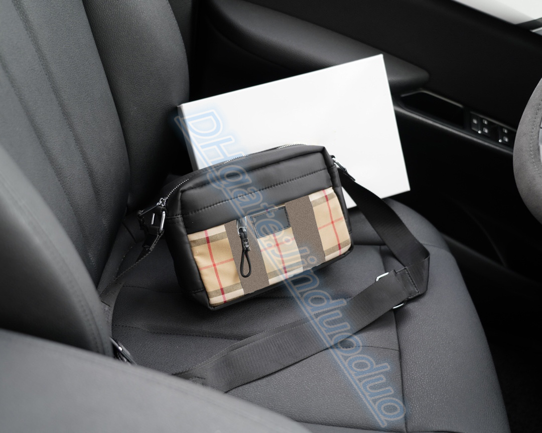 Designer Vintage Check TB camera mens crossbody Bag retro brand Leather Luxury classic stripes nylon Women's wallet purses famous ha
Designer Vintage Check TB camera mens crossbody Bag retro brand Leather Luxury classic stripes nylon Women's wallet purses famous ha