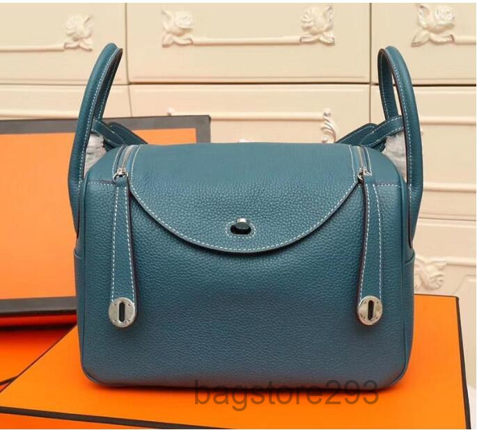 a SUPERB bag new women's real leather lychee cowhide doctor handbag shoulder purse craft all lindys handmade handbags bag 2022
a SUPERB bag new women's real leather lychee cowhide doctor handbag shoulder purse craft all lindys handmade handbags bag 2022