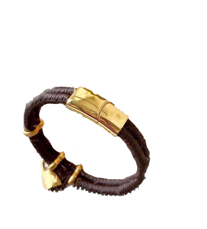 Bangle New presbyopia double-layer leather rope with small magnetic lock buckle retro designer charms love bracelet luxury bangles cjeweler bijoux for mens womens
Bangle New presbyopia double-layer leather rope with small magnetic lock buckle retro designer charms love bracelet luxury bangles cjeweler bijoux for mens womens