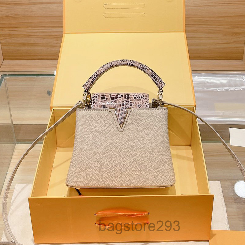 Small Tote Bag Designers Womens Handbags Purses Crossbody Shoulder Bags Cowhide Leather Snake Color Matching Clemence High Quality 2022
Small Tote Bag Designers Womens Handbags Purses Crossbody Shoulder Bags Cowhide Leather Snake Color Matching Clemence High Quality 2022