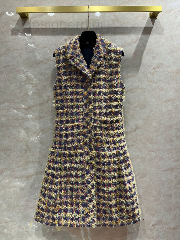 Casual Dresses designer Colorful ribbon woven plaid tweed sleeveless dress small fragrant woolen medium long suit collar coat women XQIZ, 2# packing bag
Casual Dresses designer Colorful ribbon woven plaid tweed sleeveless dress small fragrant woolen medium long suit collar coat women XQIZ, 2# packing bag