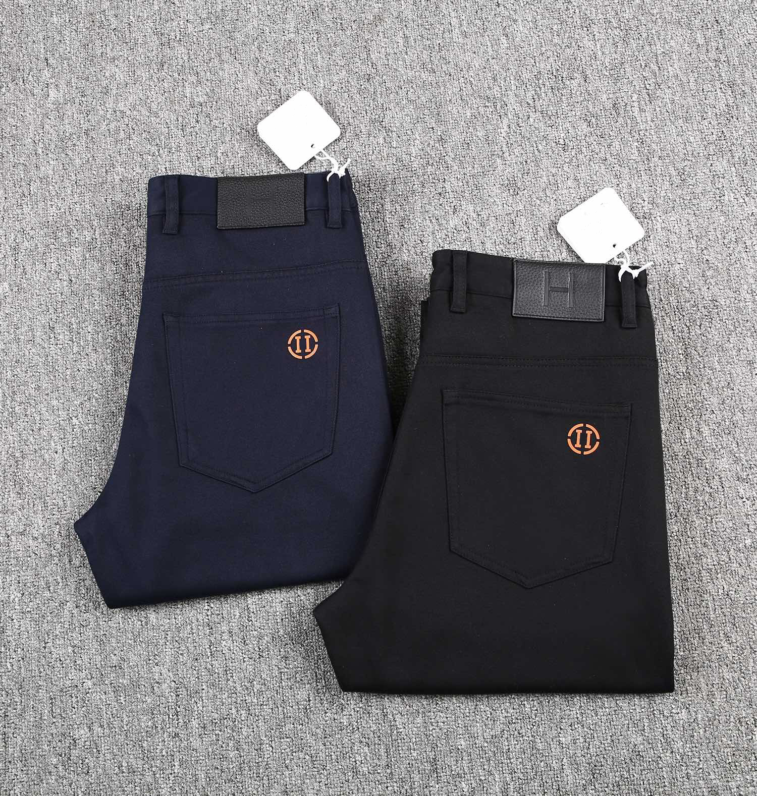 2022 Autumn and winter new style designer pants fashion printing comfortable material pencil trousers luxury brand mens pants, Black
2022 Autumn and winter new style designer pants fashion printing comfortable material pencil trousers luxury brand mens pants, Black