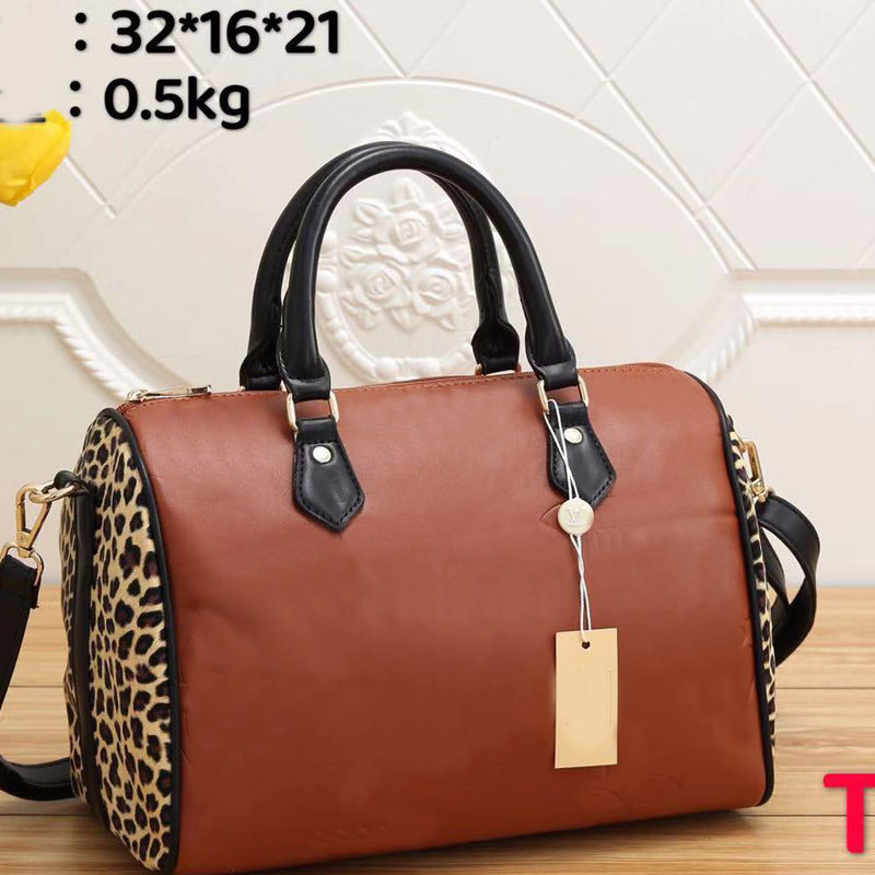 Designer Louiss Handbags Tote bag LVS luxuries designers women crossbody Handbag Shoulder totes bags purses wallet LP9N, No bags
Designer Louiss Handbags Tote bag LVS luxuries designers women crossbody Handbag Shoulder totes bags purses wallet LP9N, No bags