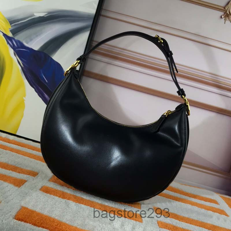 Crescent Praphy Crossbody Bag Plain Handbags Half Moon Axillary Shoulder Bags Genuine Leather Bottom Fashion Letter Small Tote Wallets Zipper Closure 2022, 16.5x14x5cm
Crescent Praphy Crossbody Bag Plain Handbags Half Moon Axillary Shoulder Bags Genuine Leather Bottom Fashion Letter Small Tote Wallets Zipper Closure 2022, 16.5x14x5cm