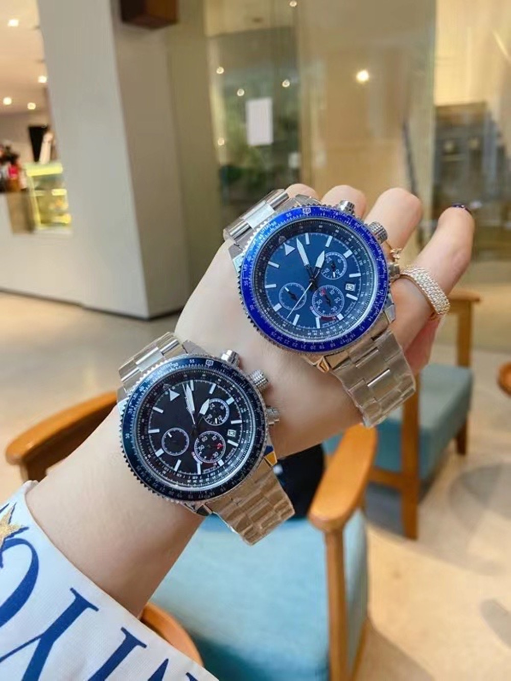 2022 Style New Watch Fashion Three Eyes Running Second Multifunctional Chronograph Top Business Quartz Watch sapphire glass, Customize
2022 Style New Watch Fashion Three Eyes Running Second Multifunctional Chronograph Top Business Quartz Watch sapphire glass, Customize