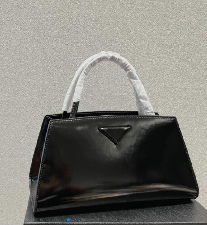Designer Re-Nylon Tote Bag handbags Shopping Bag Genuine leather women's Handbag Large Capacity Handle Ladies Shoulder Bags Wallet purse, White
Designer Re-Nylon Tote Bag handbags Shopping Bag Genuine leather women's Handbag Large Capacity Handle Ladies Shoulder Bags Wallet purse, White