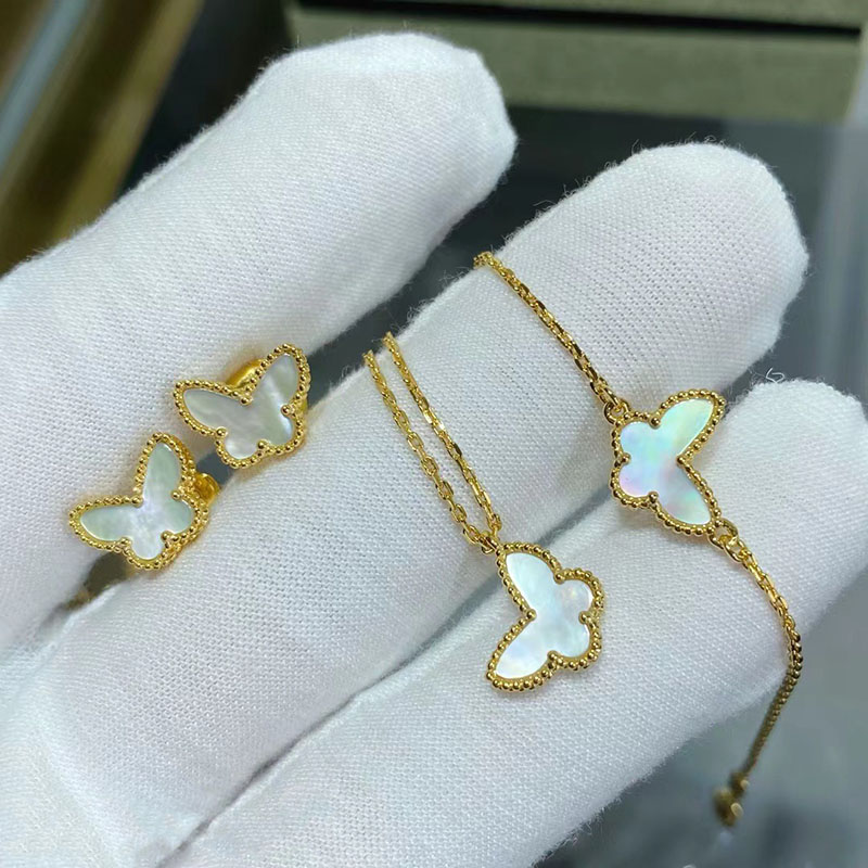 S925 sterling silver sweet butterfly designer charm bracelet for women luxury brand shell short choker clover bangle bracelets necklace earring jewelry
S925 sterling silver sweet butterfly designer charm bracelet for women luxury brand shell short choker clover bangle bracelets necklace earring jewelry